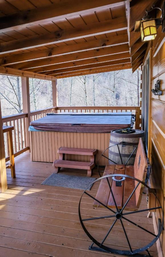 Lazy Bear Lodge Gatlinburg Exterior foto