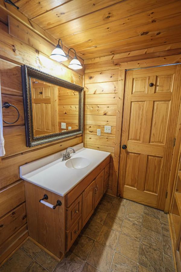 Lazy Bear Lodge Gatlinburg Exterior foto